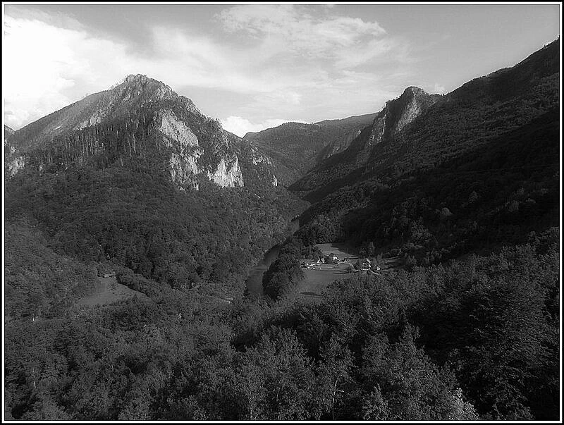 Иллюстрация к книге — Придет серенький волчок [_17.webp]