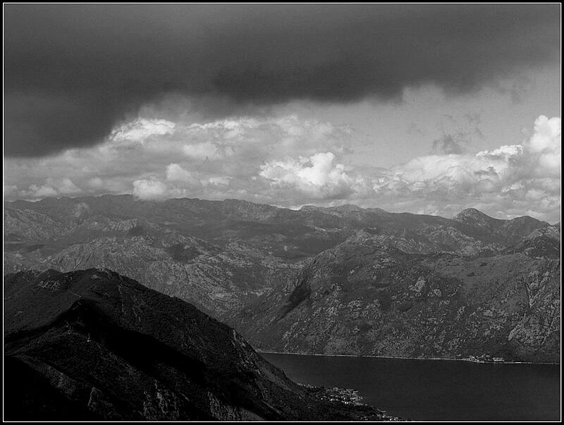 Иллюстрация к книге — Придет серенький волчок [_4.webp]