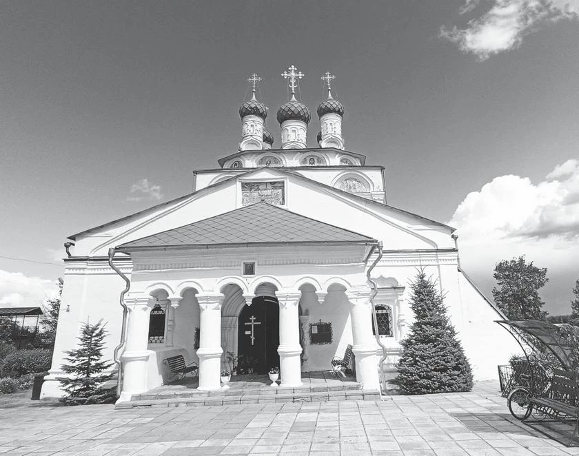 Иллюстрация к книге — Потаённая Россия. От блинов до ухи: путешествие за рецептами и тайнами старых городов [i_029.webp]