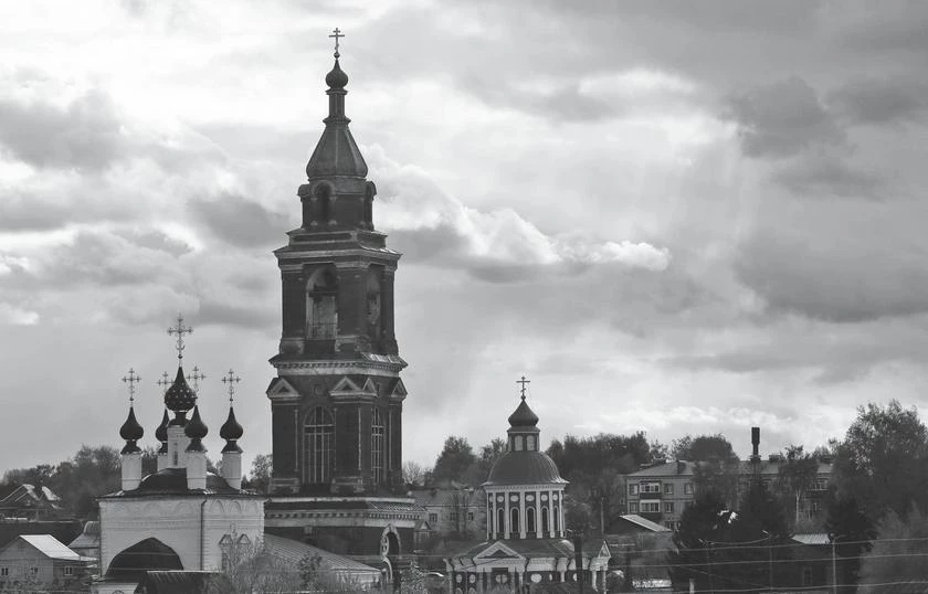 Иллюстрация к книге — Потаённая Россия. От блинов до ухи: путешествие за рецептами и тайнами старых городов [i_056.webp]