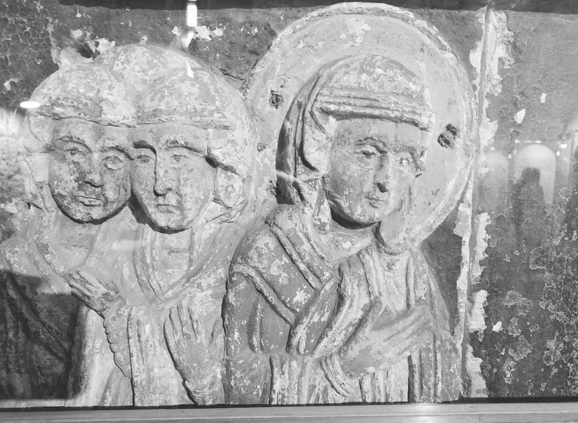 Иллюстрация к книге — Потаённая Россия. От блинов до ухи: путешествие за рецептами и тайнами старых городов [i_063.webp]