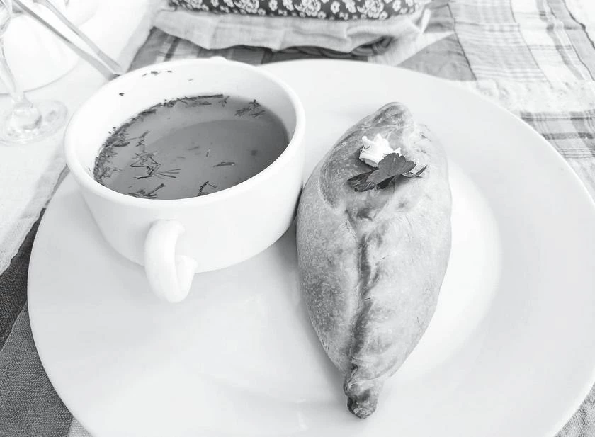 Иллюстрация к книге — Потаённая Россия. От блинов до ухи: путешествие за рецептами и тайнами старых городов [i_090.webp]