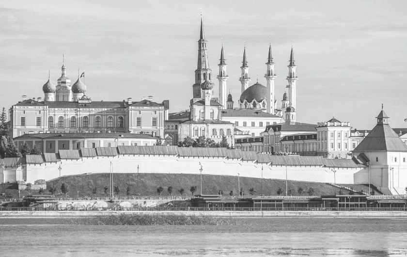 Иллюстрация к книге — Потаённая Россия. От блинов до ухи: путешествие за рецептами и тайнами старых городов [i_140.webp]