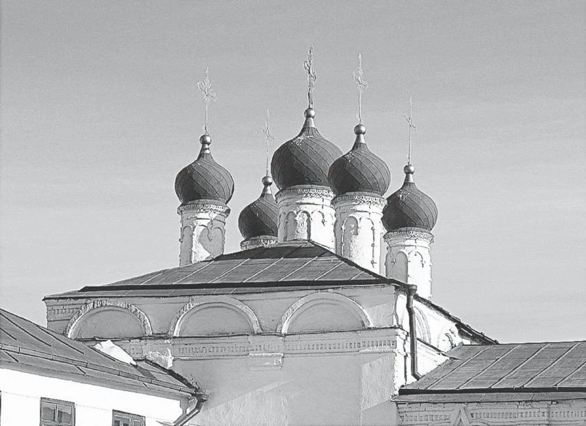 Иллюстрация к книге — Потаённая Россия. От блинов до ухи: путешествие за рецептами и тайнами старых городов [i_159.webp]