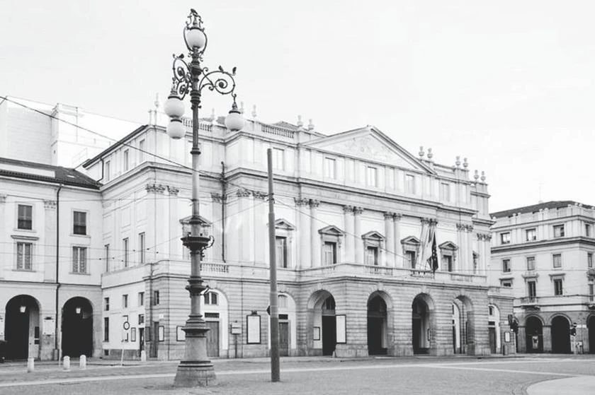 Иллюстрация к книге — Милан на вкус. Дамы, коктейли и золотое ризотто [i_074.webp]