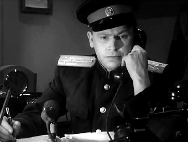 Иллюстрация к книге — Капитан Мозарин и другие. До и после дела № 306 [i_004.webp]