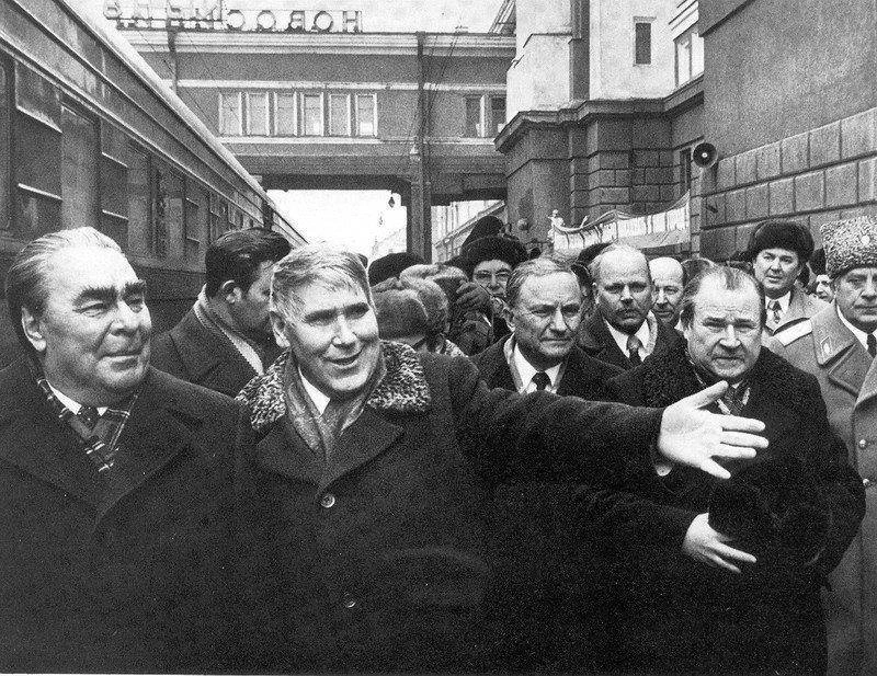 Иллюстрация к книге — Телохранитель Генсека. Том 2 [book-illustration-16.webp]