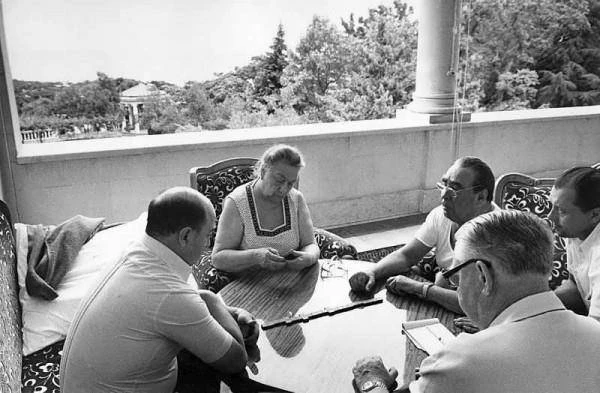 Иллюстрация к книге — Телохранитель Генсека. Том 1 [book-illustration-25.webp]