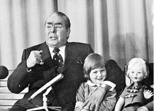 Иллюстрация к книге — Телохранитель Генсека. Том 1 [book-illustration-31.webp]