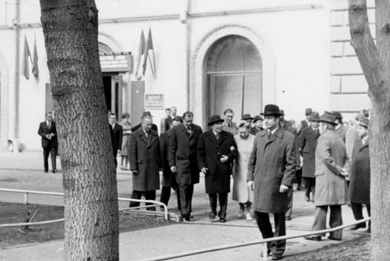 Иллюстрация к книге — Телохранитель Генсека. Том 1 [book-illustration-9.webp]