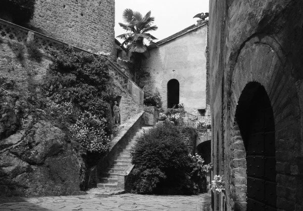 Иллюстрация к книге — Следствие по делу призрака [_5.webp]