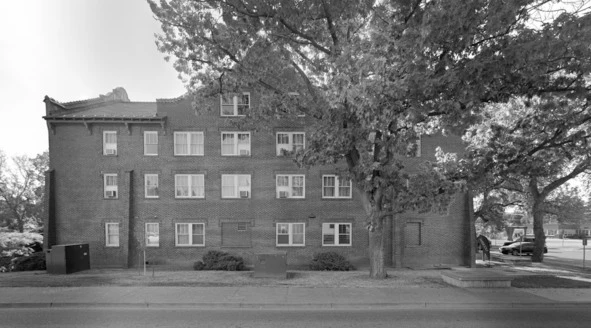 Иллюстрация к книге — Тед. Настоящая история самого знаменитого серийного убийцы Америки. Книга I [book-illustration-17.webp]