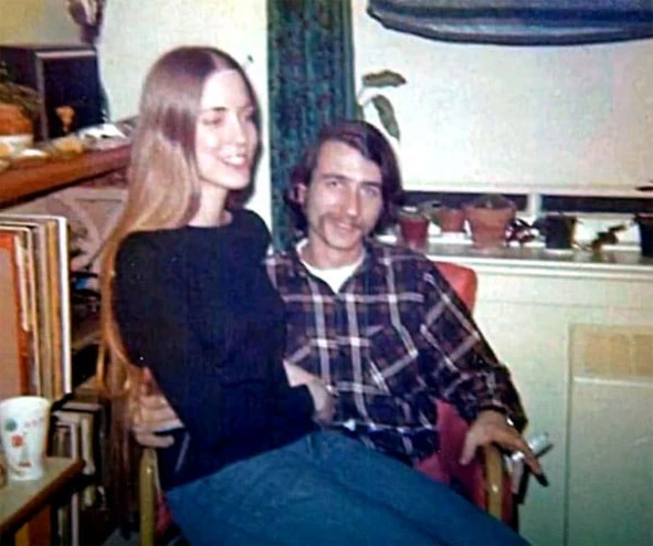 Иллюстрация к книге — Тед. Настоящая история самого знаменитого серийного убийцы Америки. Книга I [book-illustration-24.webp]