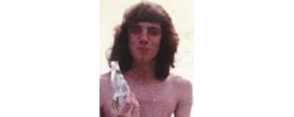 Иллюстрация к книге — Сыны Сэма. Убийцы влюбленных парочек [book-illustration-17.webp]