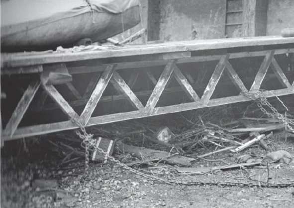 Иллюстрация к книге — Раздеватель. Хаммерсмитские убийства [book-illustration-18.webp]