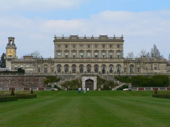 Иллюстрация к книге — Раздеватель. Хаммерсмитские убийства [book-illustration-49.webp]