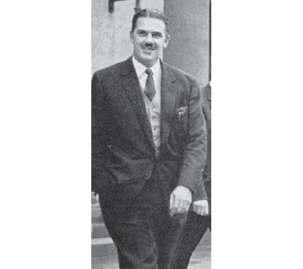 Иллюстрация к книге — Раздеватель. Хаммерсмитские убийства [book-illustration-60.webp]