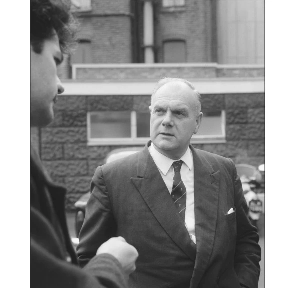 Иллюстрация к книге — Раздеватель. Хаммерсмитские убийства [book-illustration-66.webp]