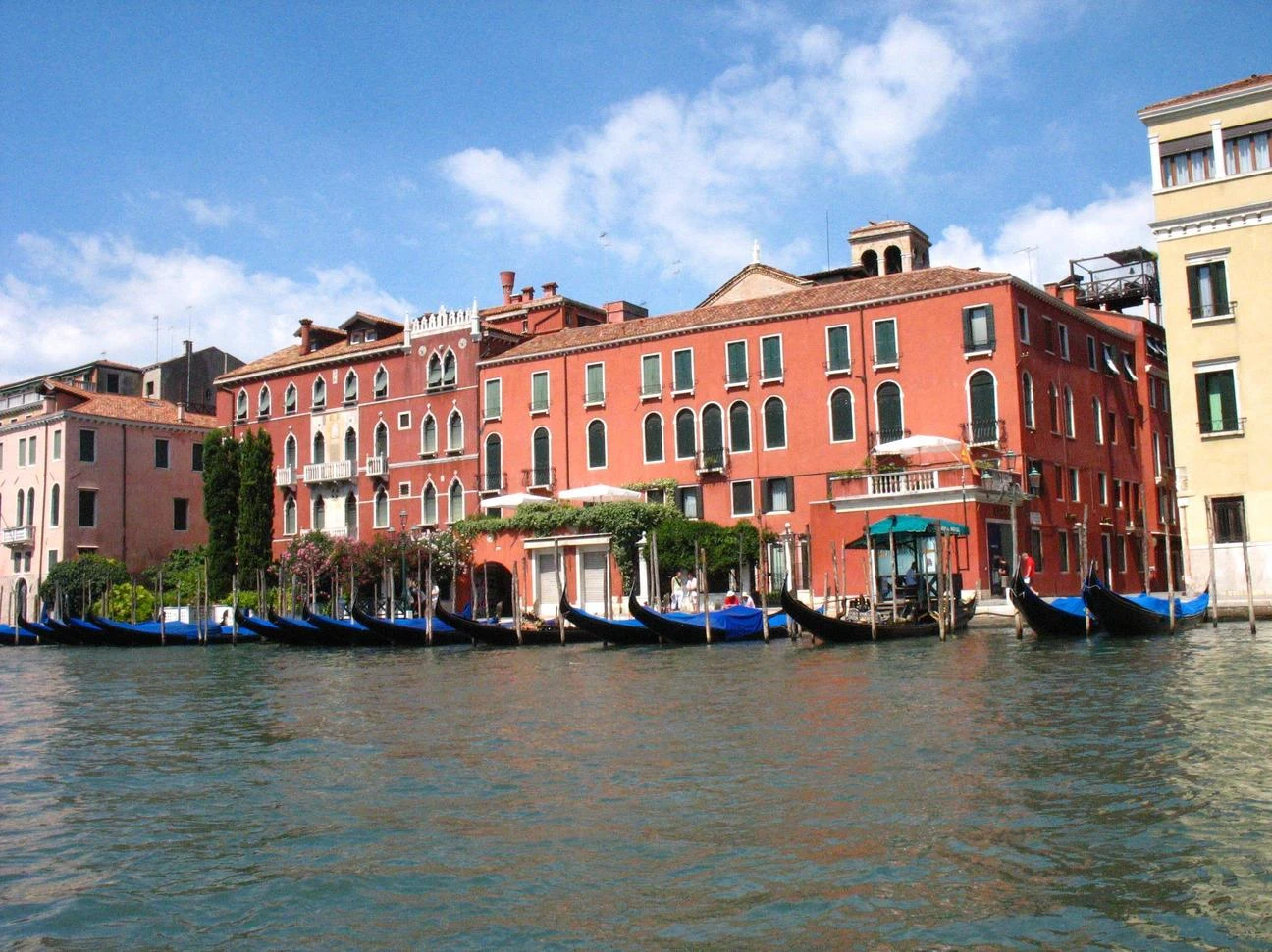 Иллюстрация к книге — Бьющий на взлете [book-illustration-12.webp]