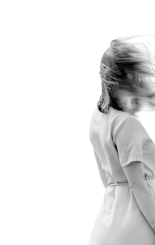 Иллюстрация к книге — А затем она исчезла [book-illustration-1.webp]