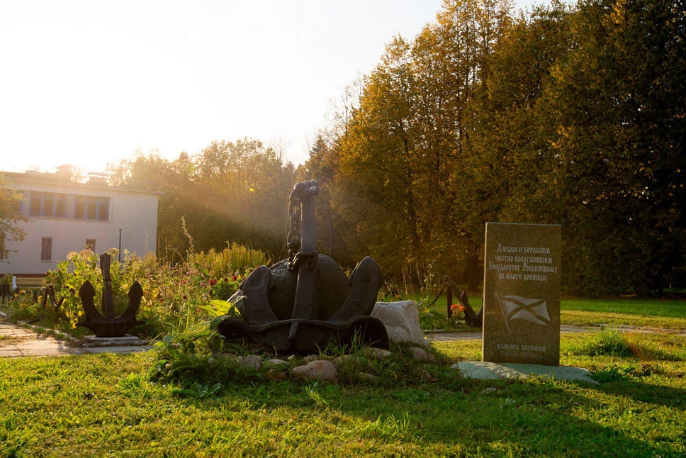 Иллюстрация к книге — За буйки заплывать – разрешается! [book-illustration-1.webp]