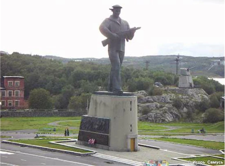 Иллюстрация к книге — Живые! Помните погибших моряков! Книга 1 [book-illustration-1.webp]