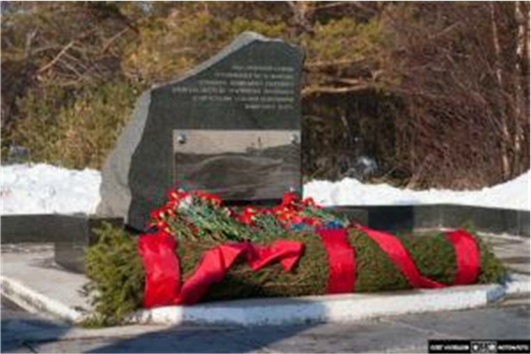 Иллюстрация к книге — Живые! Помните погибших моряков! Книга 2 [book-illustration-60.webp]