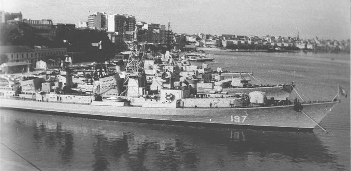 Иллюстрация к книге — Живые! Помните погибших моряков! Книга 2 [book-illustration-76.webp]