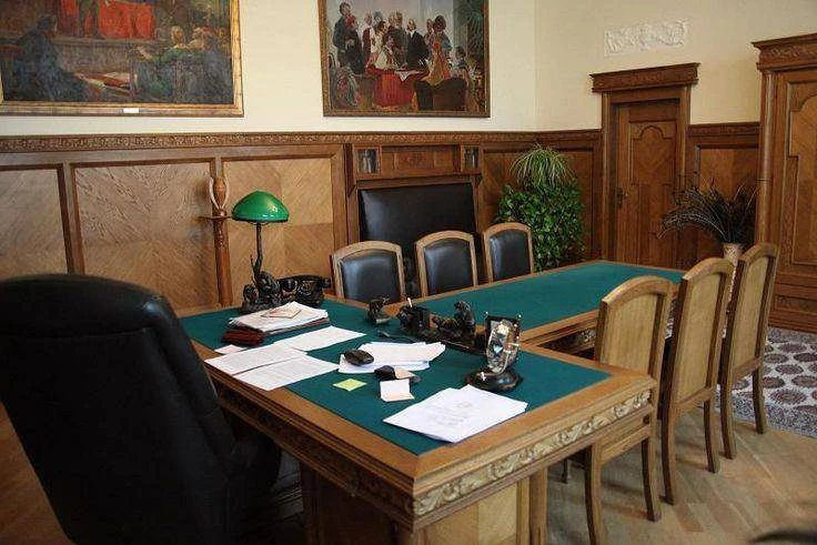 Иллюстрация к книге — Студент: Казнь [book-illustration-13.webp]