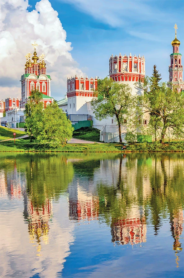 Иллюстрация к книге — Галерея Москва. Шедевры знаменитых мастеров на улицах столицы [book-illustration-4.webp]