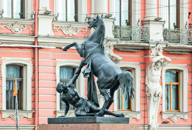 Иллюстрация к книге — Галерея Москва. Шедевры знаменитых мастеров на улицах столицы [book-illustration-71.webp]